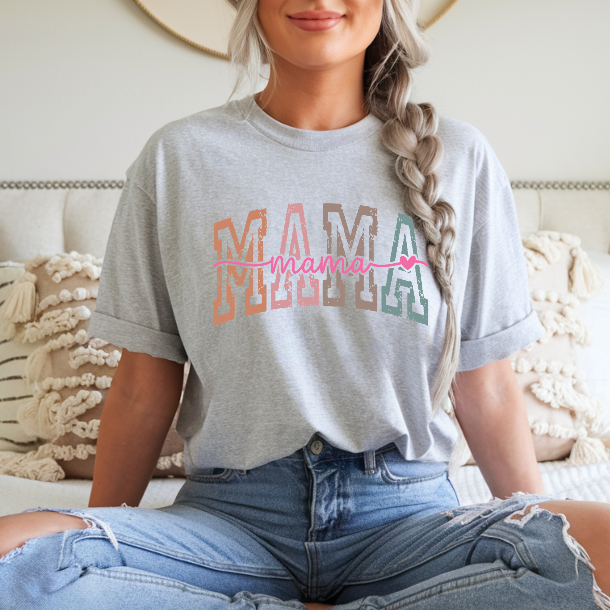 Retro Mama Graphic Tee – Vintage Style Mom Shirt – Cute Motherhood Tee